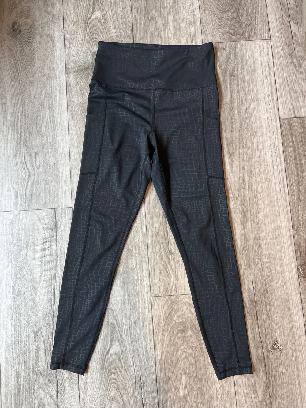 Love Her Shop Black Snakeskin High Rise Pocket Leggings Size L
